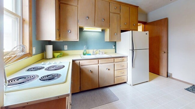 Building Photo - 2319 Clark Ave