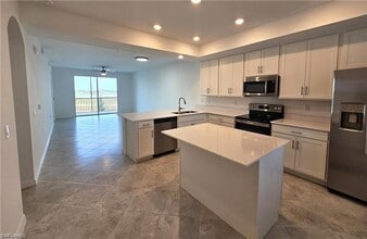 Building Photo - 6046 National Blvd