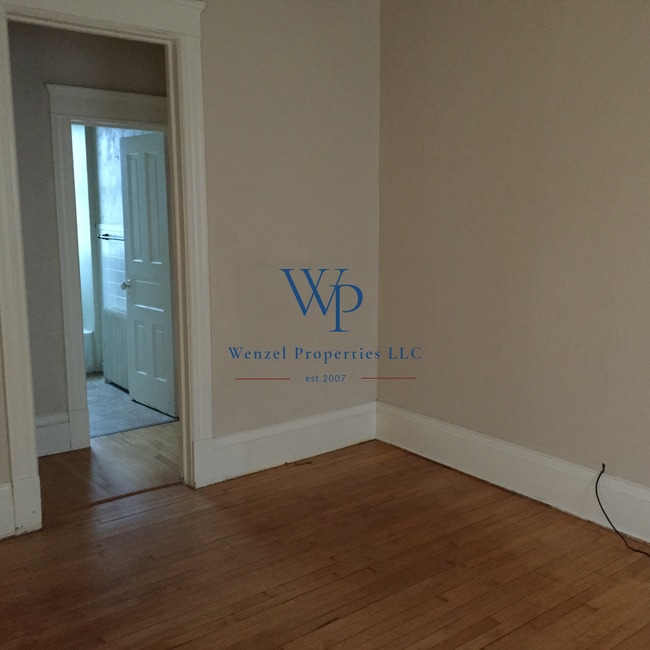 Building Photo - 1215 Marshall St