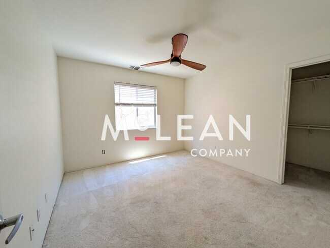 Building Photo - Classic 3 Bedroom Spanish Home with Pool -...