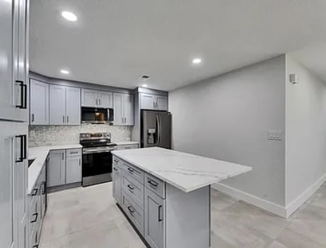 Building Photo - Apollo Beach Condo