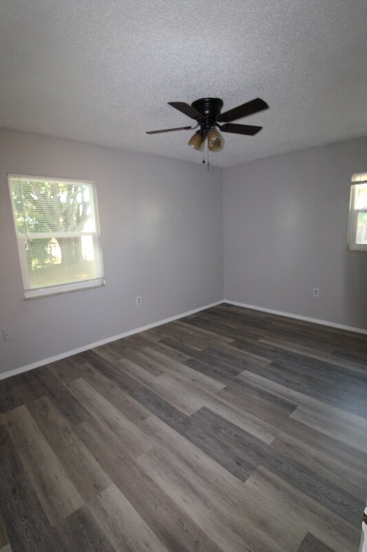 Building Photo - 2105 Blossom Ct