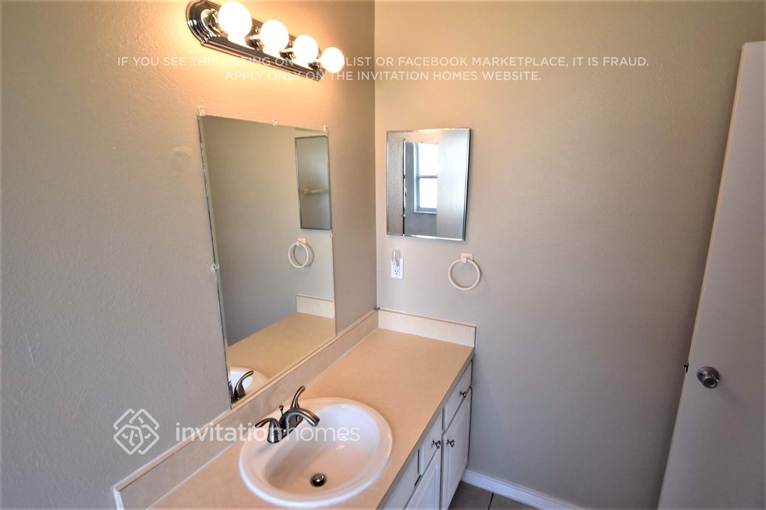 Building Photo - 2900 Cool Breeze Cir