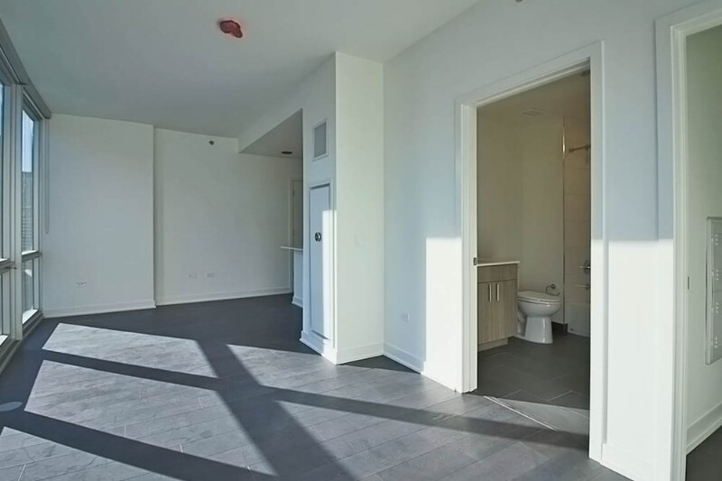 Building Photo - 485 North Park