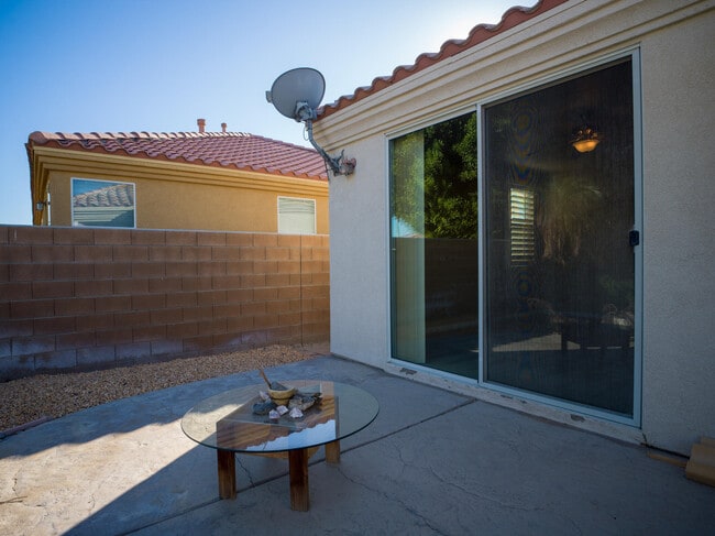 Building Photo - 42222 Revere St