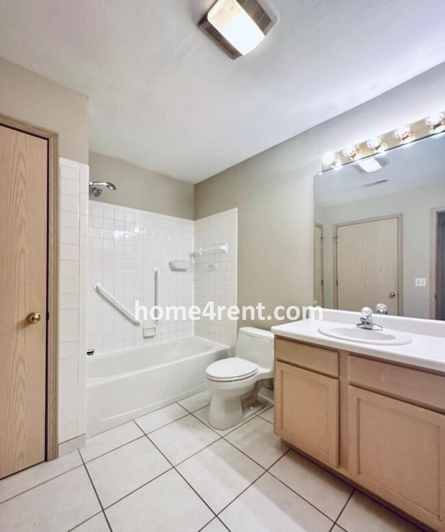 Building Photo - Maintenance FREE, Ranch Style Townhome w/ ...