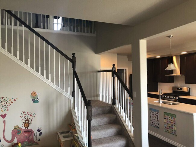 Building Photo - Newer 5bdrm + Office in D20 North Fork Wit...