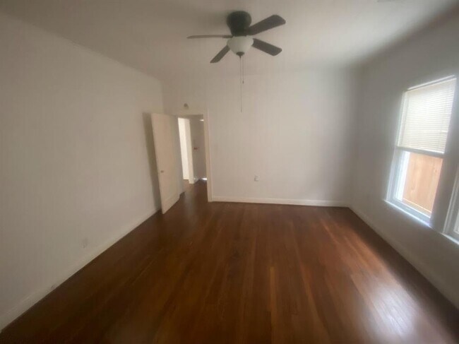 Building Photo - 4434 Oleander St