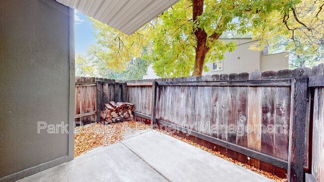 Building Photo - 7373 W Florida Ave