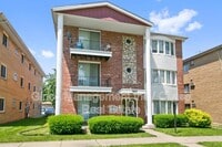 Building Photo - 17754 Rosewood Dr