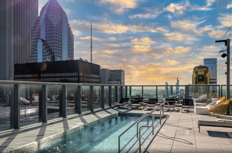 Building Photo - 83 E Wacker Pl