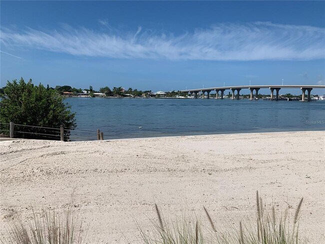 Building Photo - 6061 Bahia Del Mar Cir