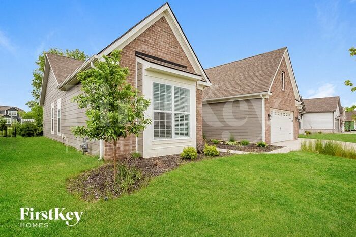 Building Photo - 4434 Hayward Way