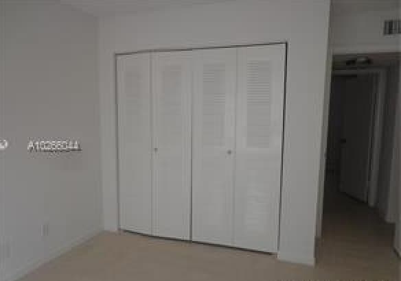 Building Photo - 95 NE 41st St