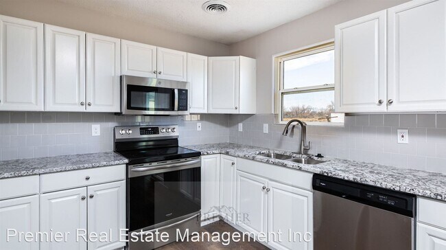 Building Photo - 3 br, 2 bath House - 92 SW 331st Rd
