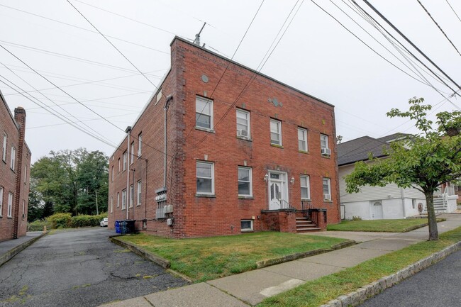 Primary Photo - 71/73-73 Carmer Ave