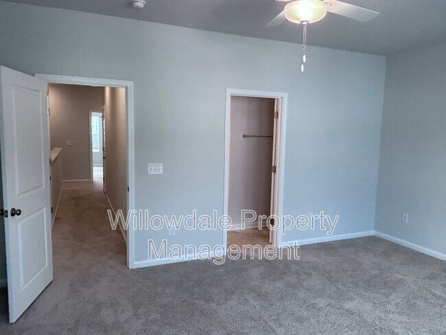 Building Photo - 187 Central Townes Wy