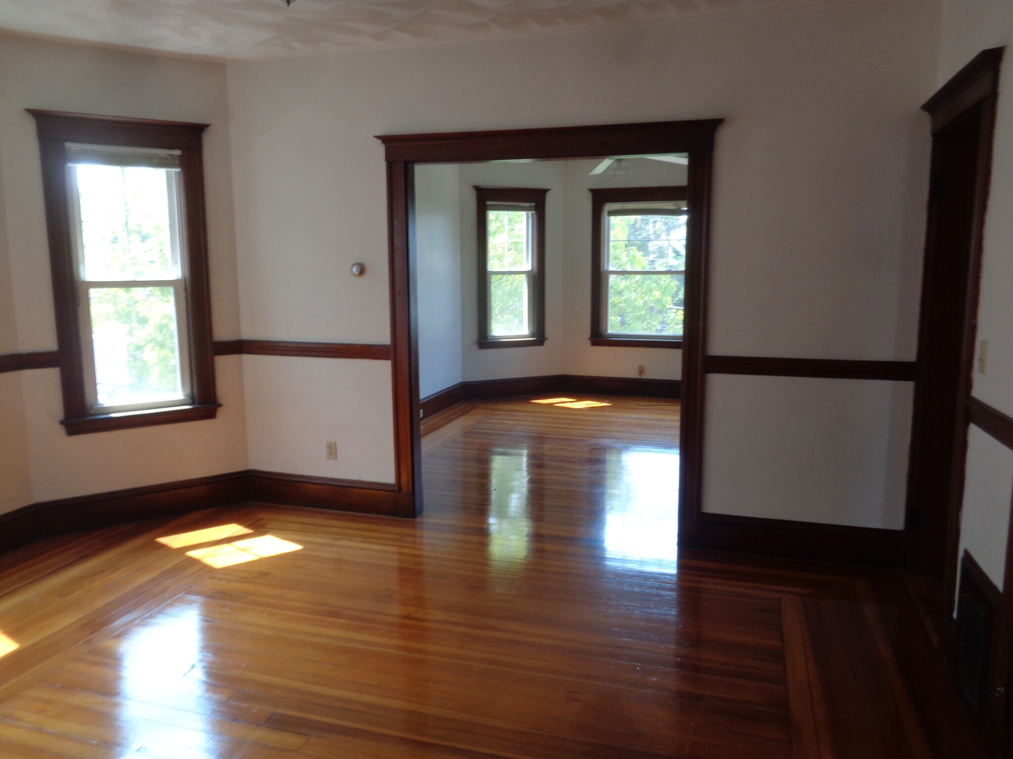 Building Photo - 73 Grove St