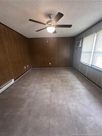 Building Photo - 1047 Rulnick St