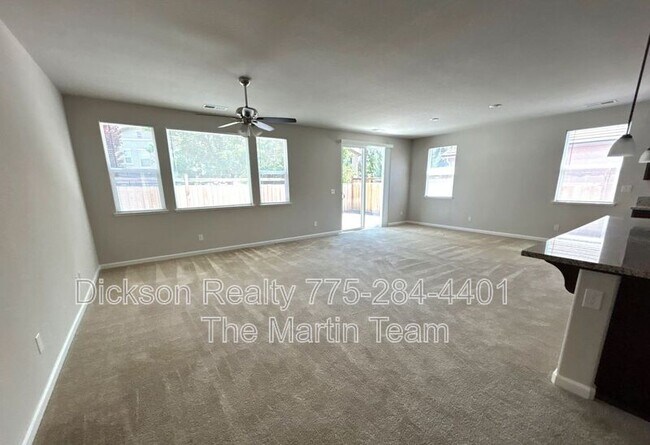 Building Photo - 3847 Serenghetti Dr