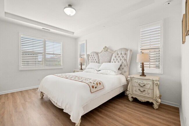 Building Photo - 110 Sugar Cane