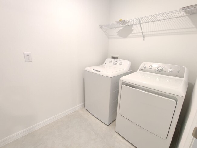 Building Photo - 32094 Powderpuff Mimosa Dr