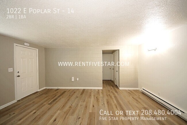 Building Photo - 1022 E Poplar St