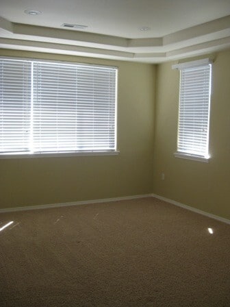 Building Photo - Beautiful West Richland Home with RV Parking!