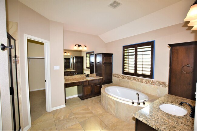 Building Photo - Highly Sought After Rancho Sienna - Former Model Home