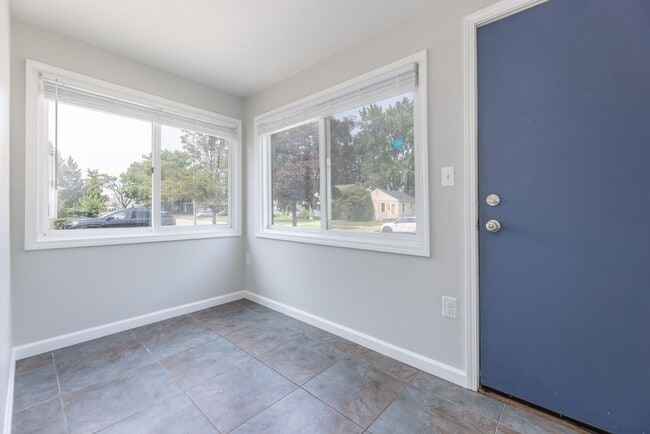 Building Photo - 20936 Ridgemont Rd