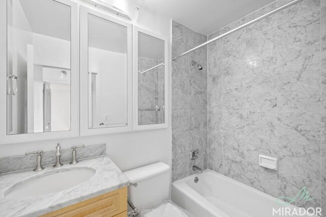 Building Photo - 2 bedroom in New York NY 10023