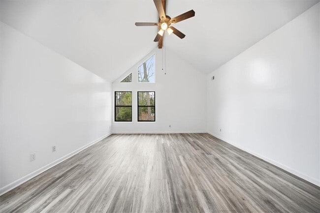 Building Photo - 530 Matterhorn Way