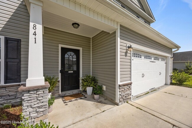Building Photo - 841 Dynasty Dr
