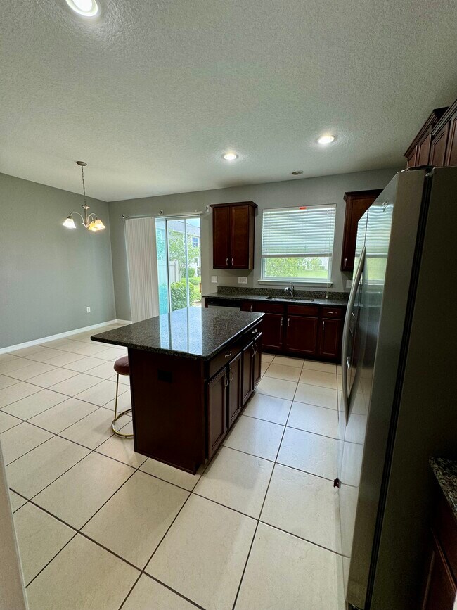 Building Photo - 3745 Brighton Park Cir