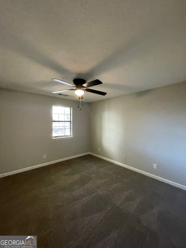 Building Photo - 763 South St