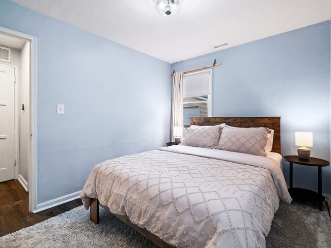 Building Photo - 6771 Greenleaf Ave