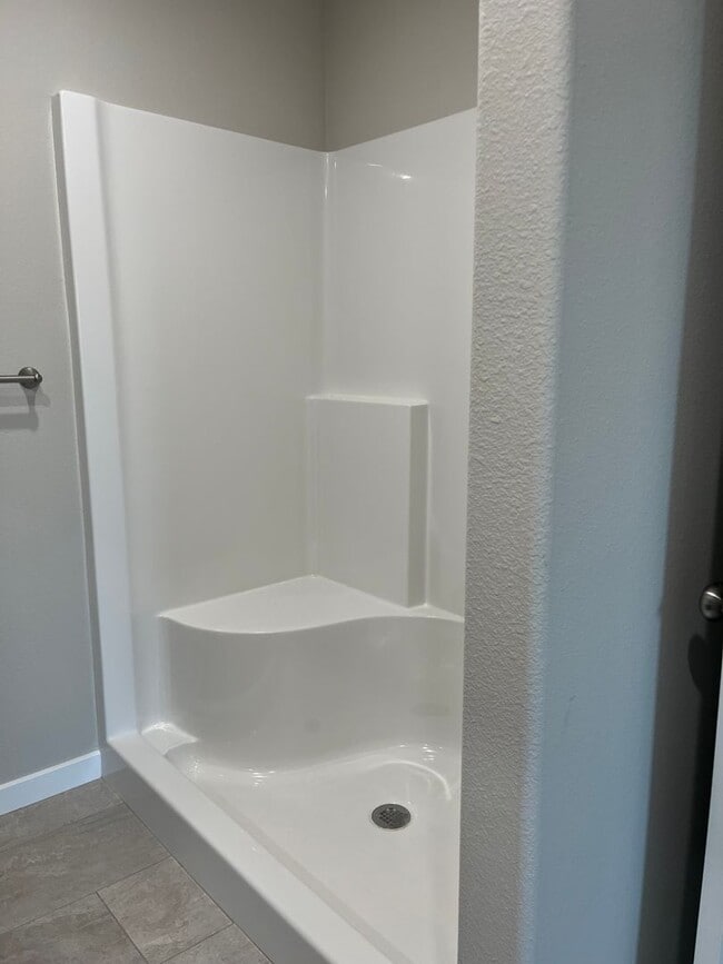 Building Photo - Where Convenience Meets Luxury.