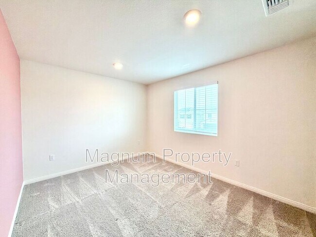 Building Photo - 28441 Dusky Willow Dr