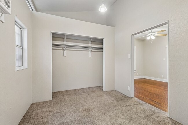 Building Photo - 2310 N Sabinas St