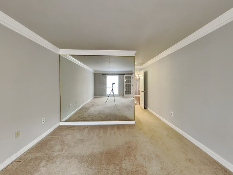 Building Photo - 3201 Lenox Rd NE