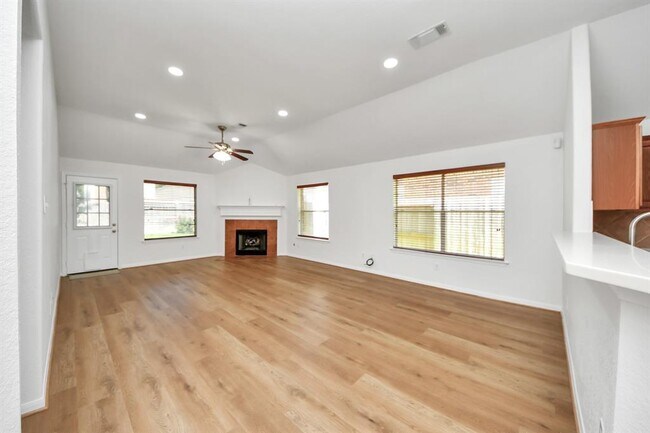 Building Photo - 14623 Cypress Cottage Ct