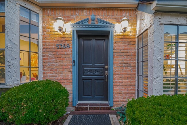 Building Photo - 5368 Brownway St