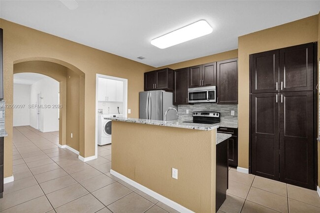 Building Photo - 2641 SW 120th Terrace