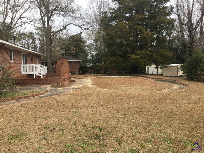 Building Photo - 104 Biltmore Terrace