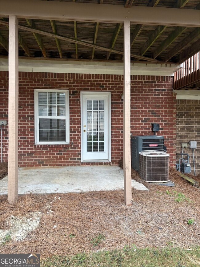Building Photo - 118 Stuart Castle Way SE