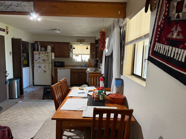 Building Photo - 1206 Avenida Del Sol