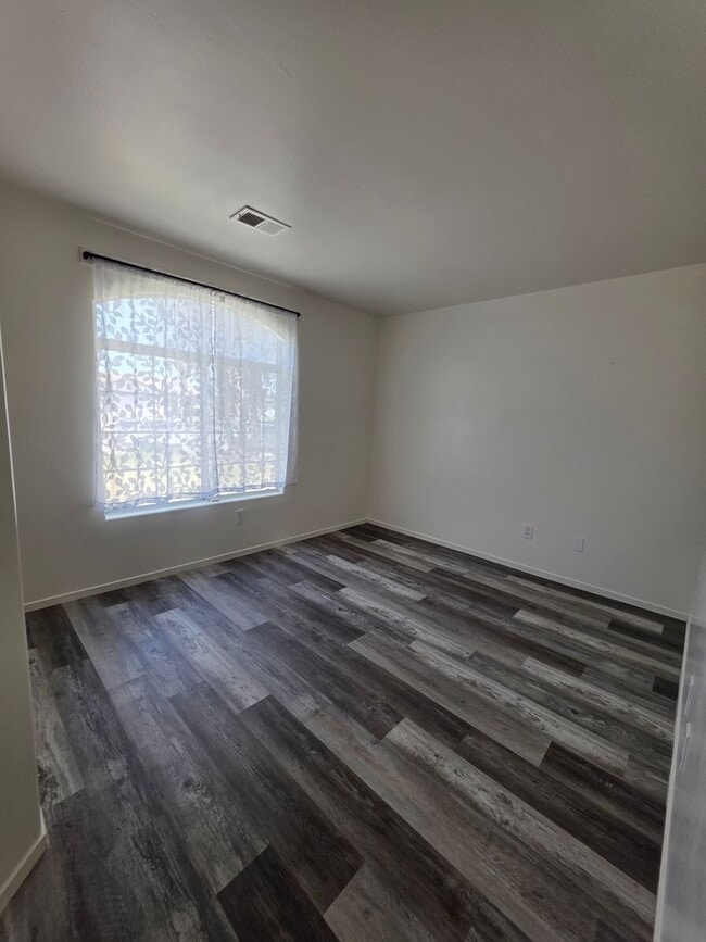 Building Photo - 1305 Quartz Hill Rd