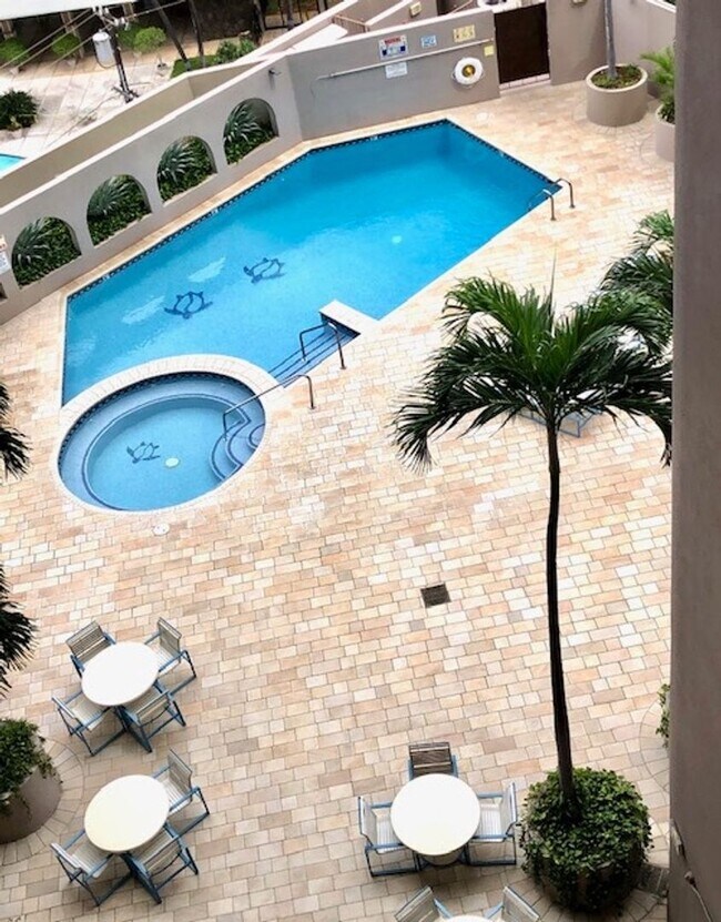 Building Photo - 2 Bedroom, 1 Bathroom, 1 Parking (Canterbu...