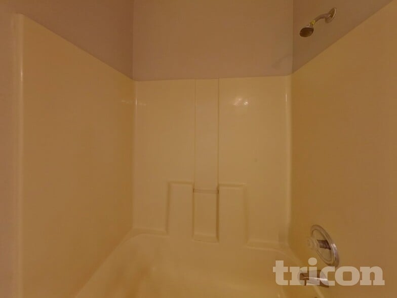 Building Photo - 2412 Cedarfield Ln