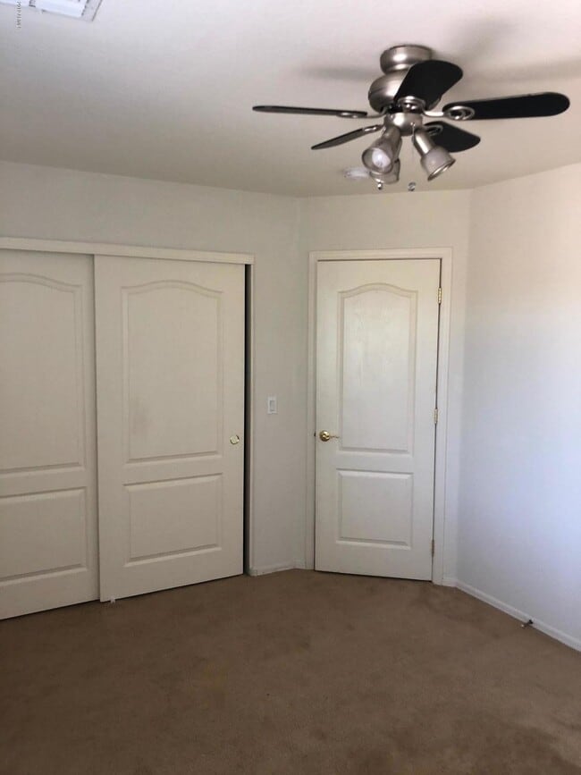 Building Photo - 18041 W Caribbean Ln